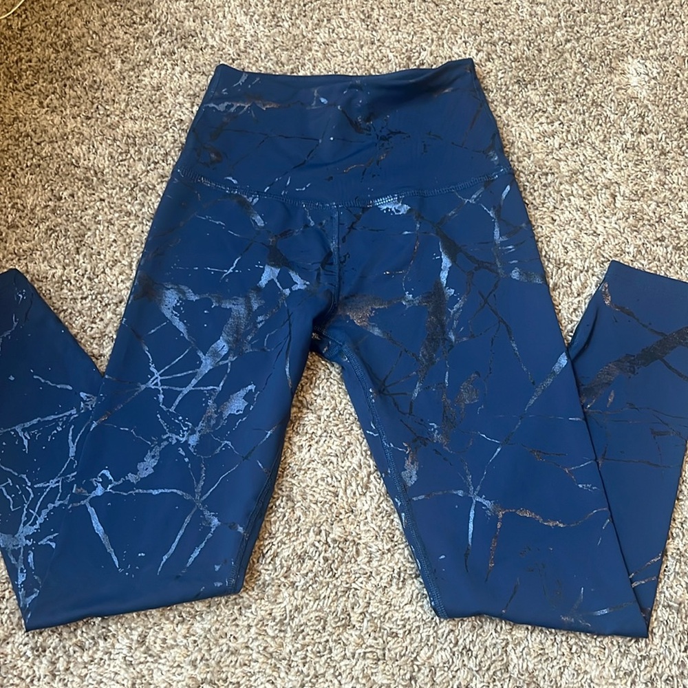 Beyond Yoga navy with paint splatter pattern legging
